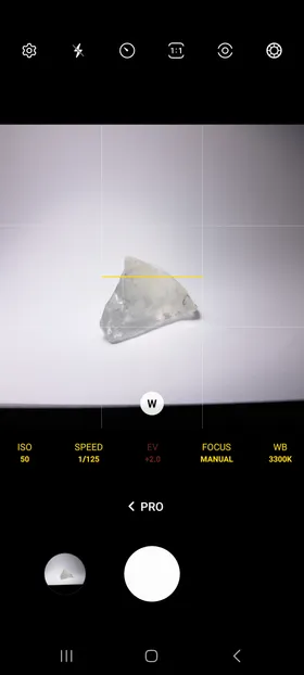 Camera settings for a small mineral